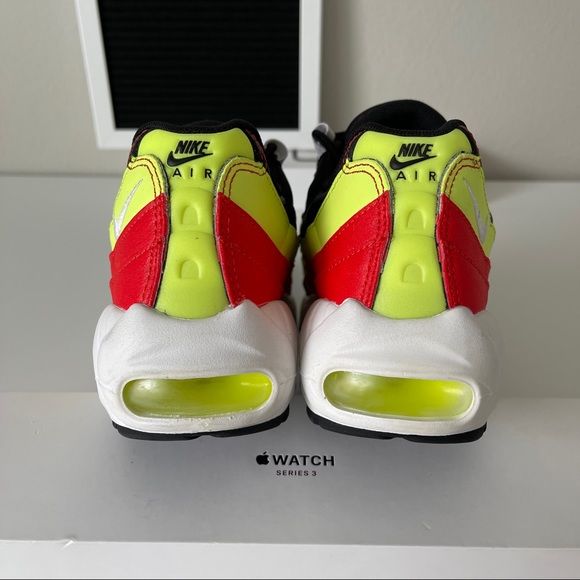 NIKE AIR MAX 95 NEON RED WOMENS SHOES SIZE 5.5 BLA - Picture 3 of 10